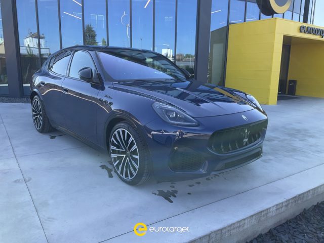 Maserati Grecale MHEV 330 CV AWD Modena semestrale a PIEVE DI CENTO
