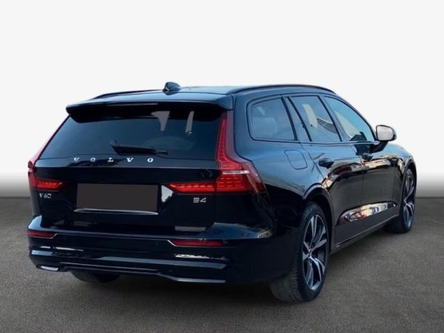 Volvo V60 B4 automatico Plus Dark - foto 3 di 4