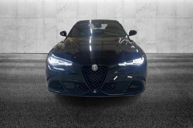 Alfa Romeo Giulia 2.9 V6 Bi-Turbo AT8 Quadrifoglio - foto 3 di 4