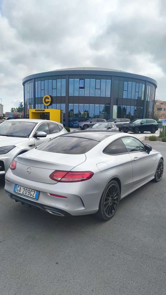 Mercedes-Benz C 220 d Coupé Premium Plus - foto 4 di 4
