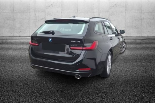 BMW 320 e Touring - foto 3 di 4