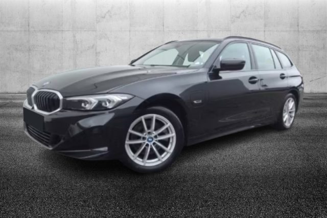 BMW 320 e Touring usato a PIEVE DI CENTO