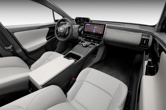 Toyota bZ4X Touring EV 384 CV Premium AWD-i nuovo a PIEVE DI CENTO