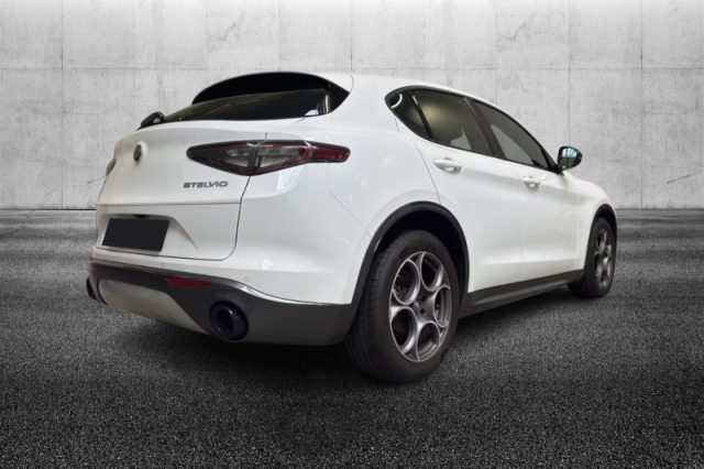 Alfa Romeo Stelvio 2.2 Turbodiesel 210 CV AT8 Q4 Ti - foto 4 di 4