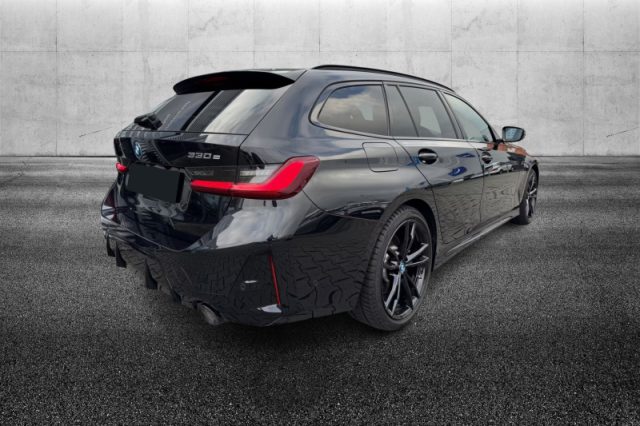 BMW 330 e Touring Msport - foto 3 di 4