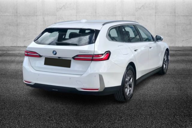 BMW 520 d 48V sDrive Touring - foto 3 di 4