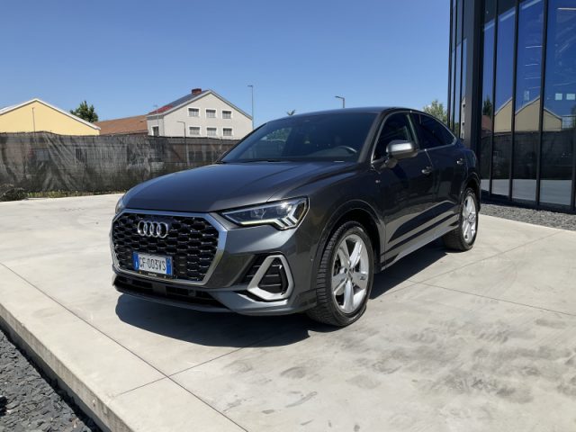 Audi Q3 SPB 35 TDI S tronic S line edition - foto 3 di 4