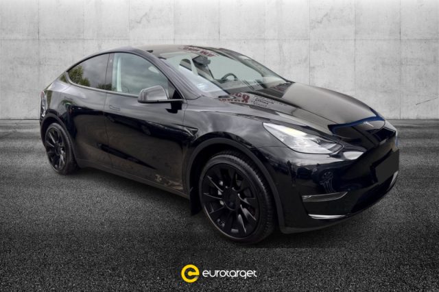 Tesla Model Y Long Range AWD - foto 3 di 4