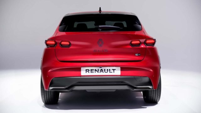 Renault Clio TCe 120 CV Eco-G EDC Techno 6&ordf; serie nuovo a PIEVE DI CENTO
