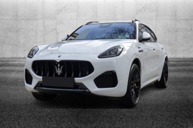 Maserati Grecale MHEV 330 CV AWD Modena semestrale a PIEVE DI CENTO