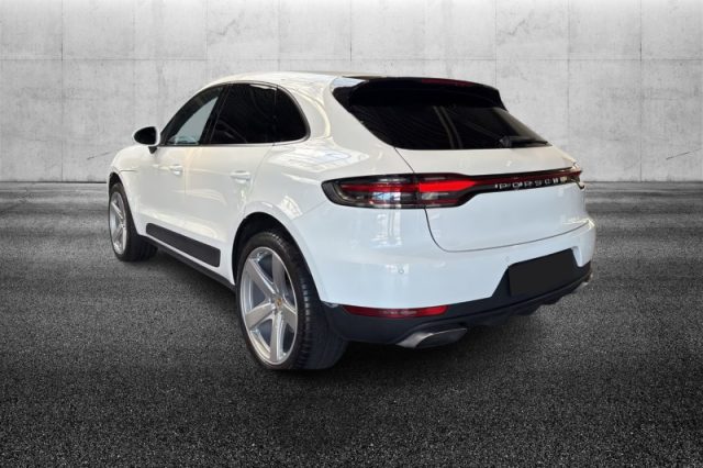 Porsche Macan 2 - foto 2 di 4