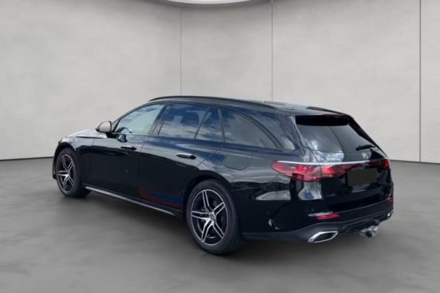 Mercedes-Benz E 300 de hybrid EQ S.W. AMG Line Premium - foto 3 di 4
