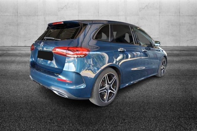 Mercedes-Benz B 180 d Automatic Premium - foto 2 di 4