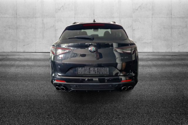 Alfa Romeo Stelvio 2.9 Bi-Turbo V6 510 CV AT8 Quadrifoglio - foto 4 di 4