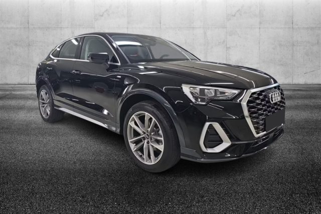 Audi Q3 SPB 35 TFSI S tronic S line edition - foto 4 di 4