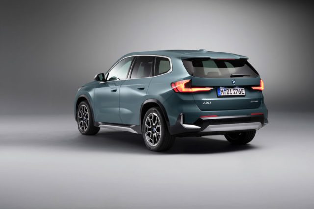 BMW iX1 eDrive 20 Pure Edition (U11) - foto 4 di 4