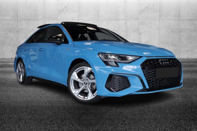 Audi A3 Sedan 30 TFSI S tronic S line edition - foto 2 di 4