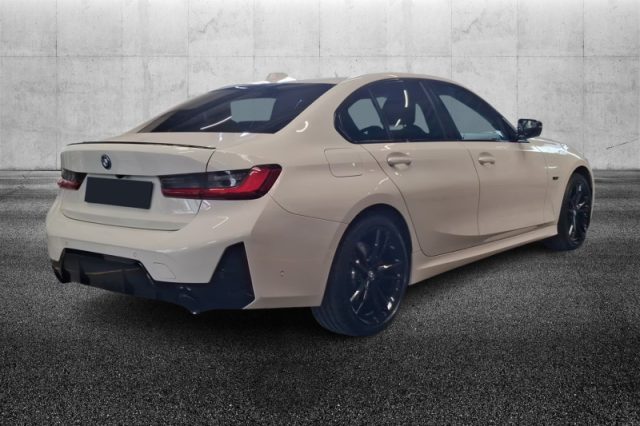 BMW 330 e xDrive Msport Pro - foto 3 di 4