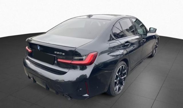 BMW 330 e Msport Pro - foto 3 di 4