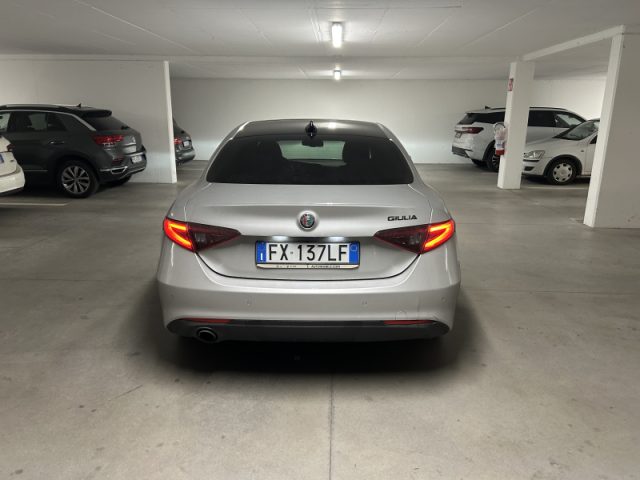 Alfa Romeo Giulia 2.2 Turbodiesel 160 CV AT8 B-Tech - foto 2 di 4