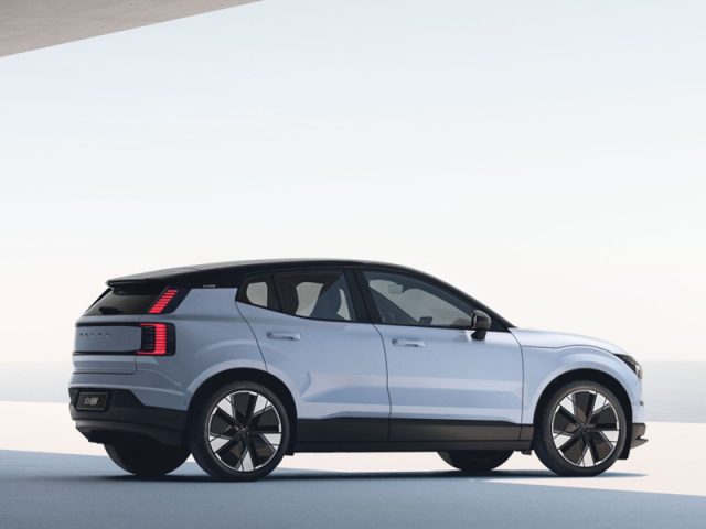 Volvo EX30 P5 Long Range Core N1 (2023-->) - foto 4 di 4
