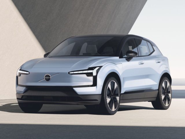 Volvo EX30 P8 AWD Ultra Black Edition (2023-->) nuovo a PIEVE DI CENTO