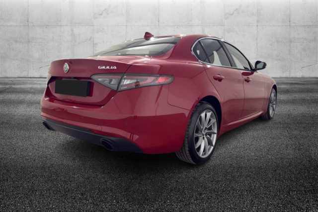 Alfa Romeo Giulia 2.0 Turbo 280 CV AT8 AWD Q4 Ti - foto 3 di 4
