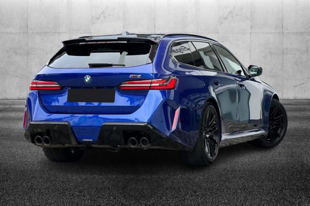 BMW M5 Touring S. 5(G60/61/90/99) - foto 4 di 4