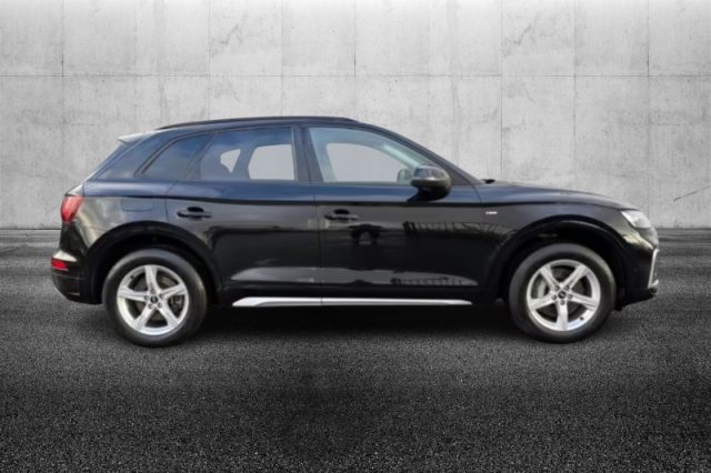 Audi Q5 55 TFSI e quattro S tronic S line - foto 3 di 4