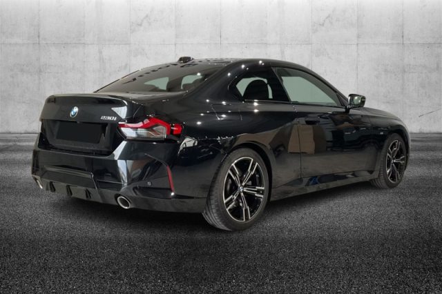 BMW 230 i Coupé Msport - foto 3 di 4