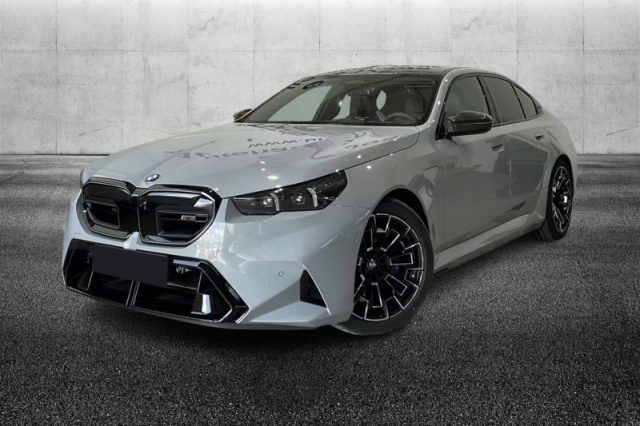 BMW M5 S. 5(G60/61/90/99) - foto 2 di 4
