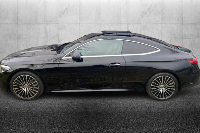 Mercedes-Benz CLE 220 d Coupé AMG Line Advanced - foto 3 di 4