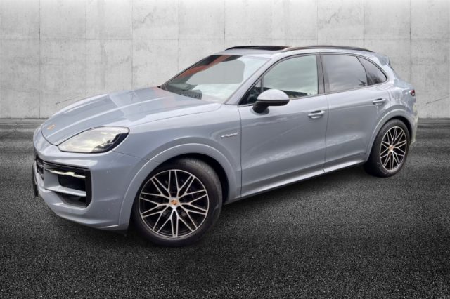 Porsche Cayenne 3.0 V6 E-Hybrid usato a PIEVE DI CENTO