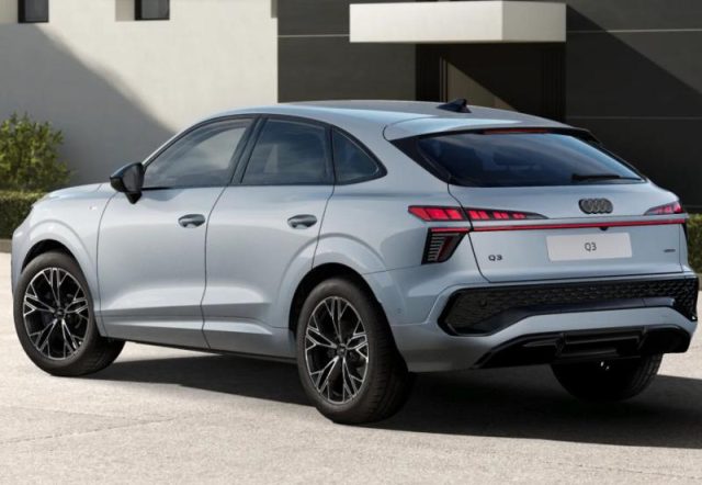Audi Q3 SPB TFSI 195 kW S tronic quattro S Line edition - foto 2 di 4