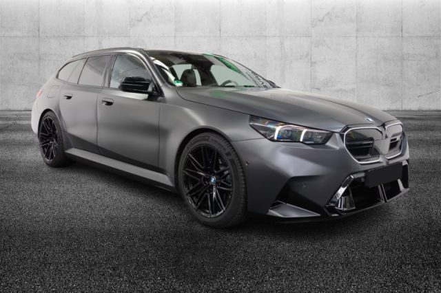 BMW M5 Touring S. 5(G60/61/90/99) - foto 2 di 4