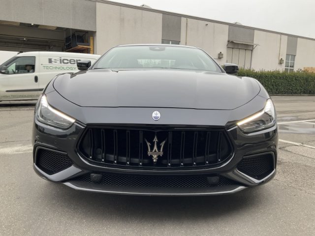 Maserati Ghibli V8 580 CV Trofeo - foto 2 di 4