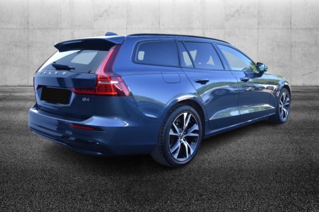 Volvo V60 B4 automatico Plus Dark - foto 3 di 4