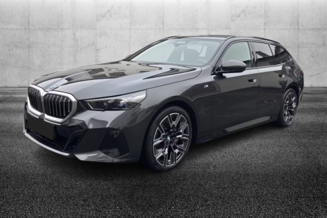 BMW 540 d 48V xDrive Touring Msport semestrale a PIEVE DI CENTO