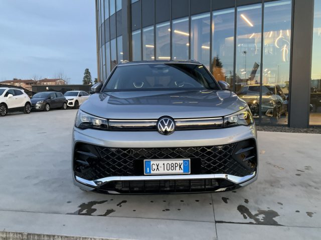 Volkswagen Tiguan 2.0 TDI 150 CV DSG R-Line - foto 2 di 4