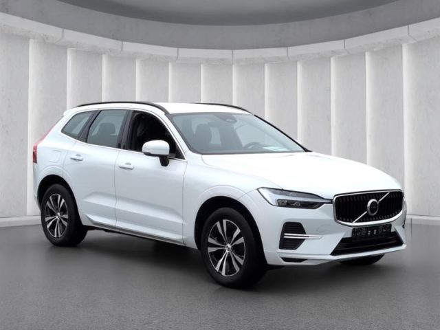 Volvo XC60 B4 (d) Geartronic Momentum Pro - foto 2 di 4