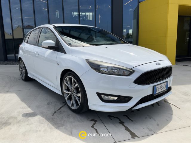Ford Focus 1.5 TDCi 120 CV Start&Stop ST Line usato a PIEVE DI CENTO