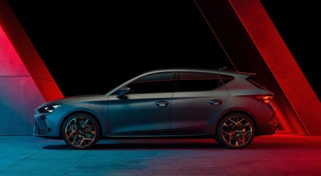 CUPRA Leon Sportstourer 2.0 TDI 150 CV DSG Business - foto 4 di 4