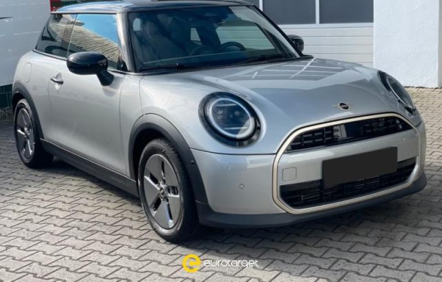 MINI Mini Cooper C Favoured semestrale a PIEVE DI CENTO