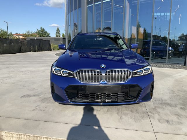 BMW 320 d 48V xDrive Touring Msport - foto 2 di 4