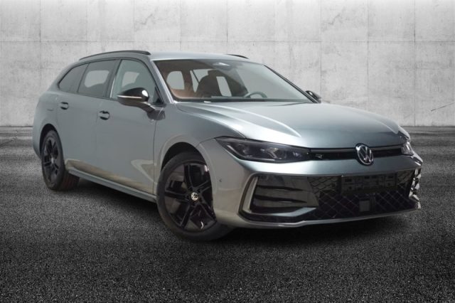Volkswagen Passat 2.0 TDI 193 CV SCR DSG 4Motion R-Line - foto 3 di 4