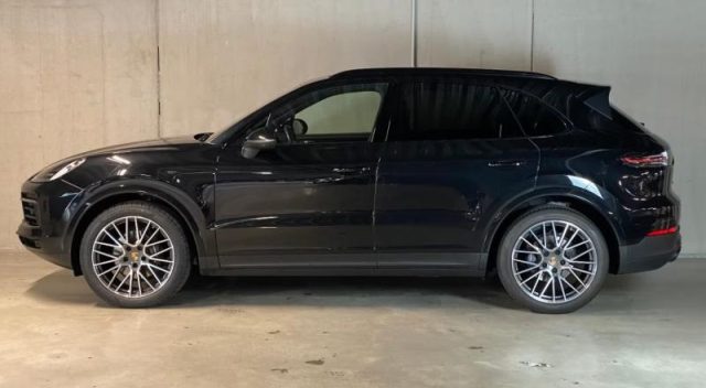 Porsche Cayenne 3.0 V6 Platinum Edition - foto 3 di 4