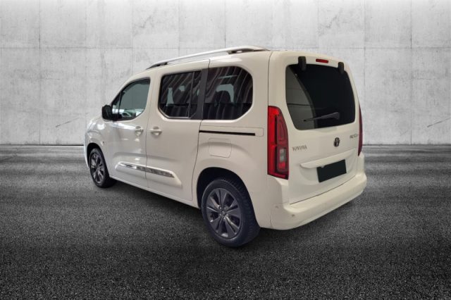 Toyota Proace City Verso 1.5D 130 CV S&S L1 Executive - foto 4 di 4