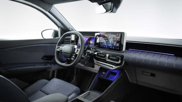 Renault D 4 E-Tech El.plein su 150 CV Comfort Range Techno nuovo a PIEVE DI CENTO