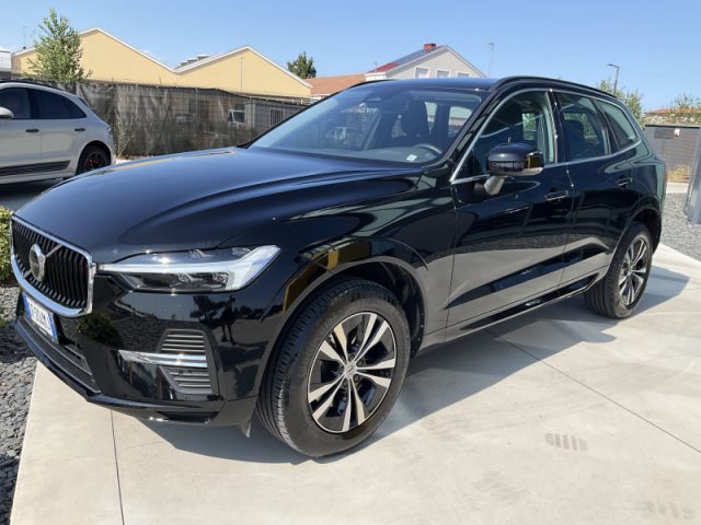 Volvo XC60 B4 (d) Geartronic Momentum Pro - foto 3 di 4