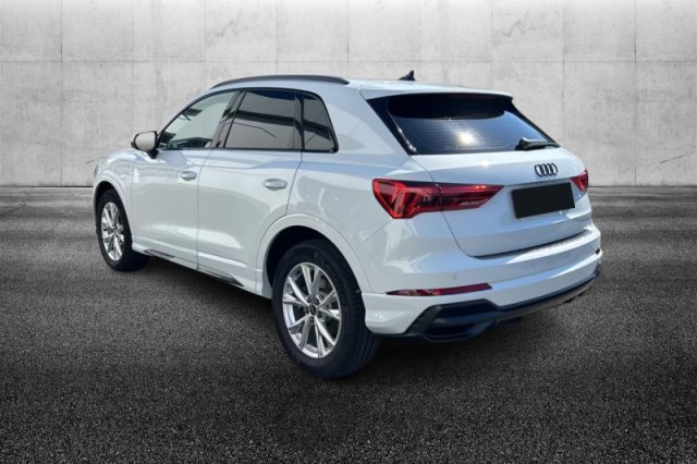 Audi Q3 45 TFSI e S tronic S line edition - foto 4 di 4